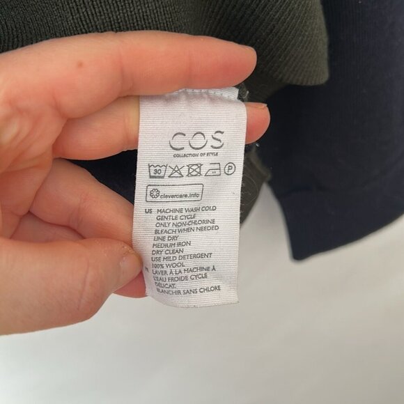 COS 100% wool two toned crew neck lightweight sweater green navy size small - Picture 3 of 5